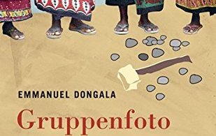 Gruppenfoto am Ufer des Flusses